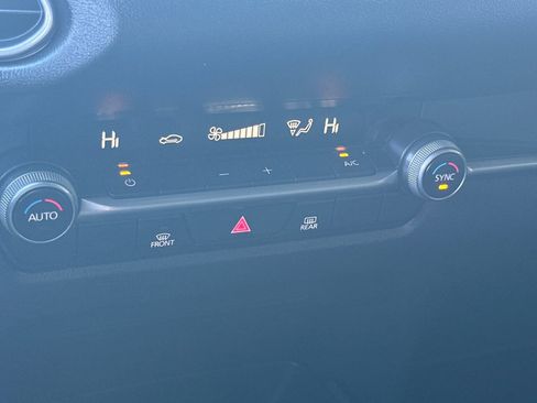 Used 2022 MAZDA CX-30 AWD 2.5 S w/ Select Package image 17