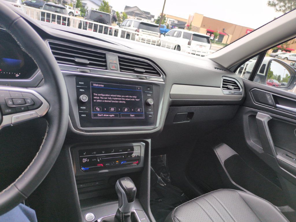 Used 2023 Volkswagen Tiguan SE FWD image 17