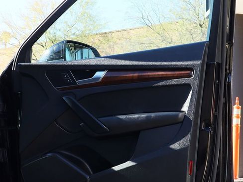 Used 2020 Audi Q5 2.0T Premium w/ Convenience Package image 34