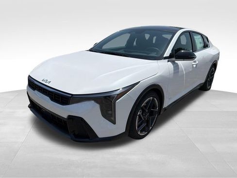 New 2026 Kia K4 GT-Line w/ GT-Line Premium Package FWD image 3