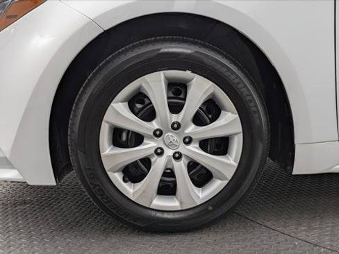 Used 2026 Toyota Corolla LE FWD image 29