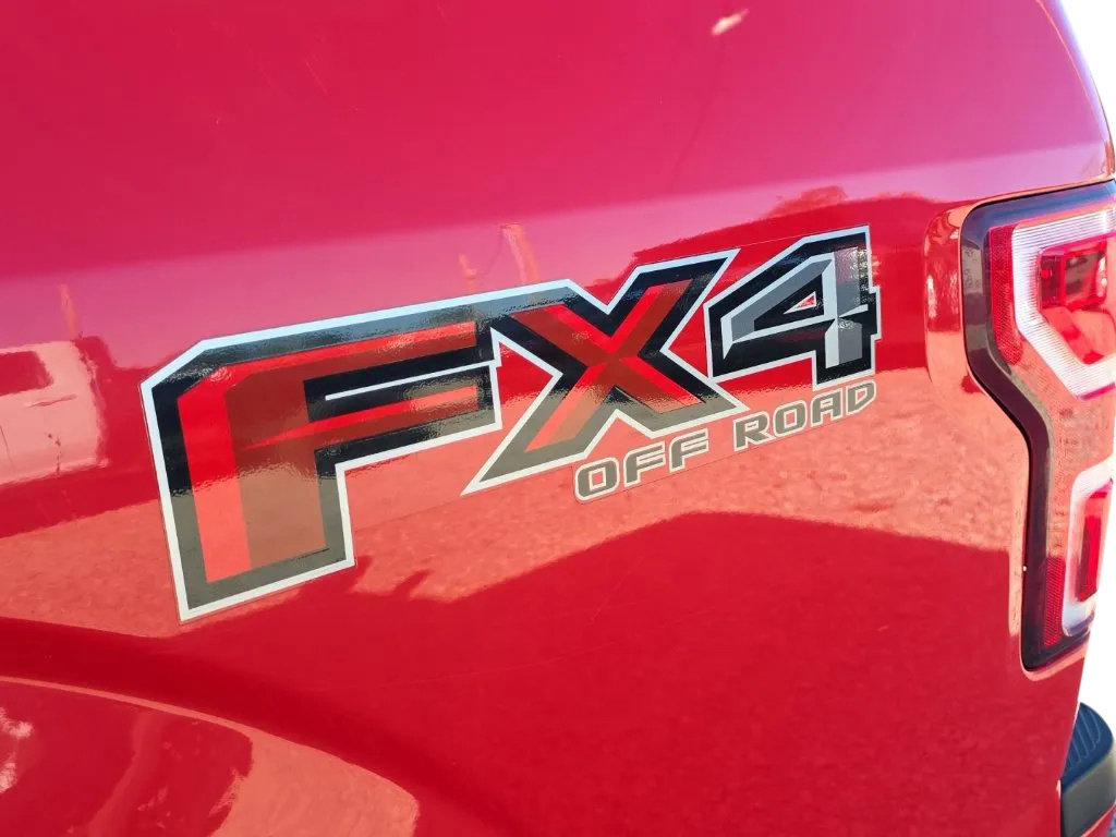 Used 2018 Ford F150 XL w/ Equipment Group 101A Mid AWD/4WD image 12