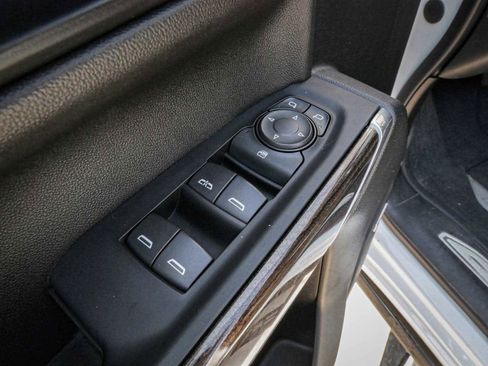 Used 2020 Chevrolet Silverado 1500 LT Trail Boss image 15