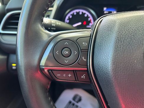 Used 2023 Toyota Camry SE image 19