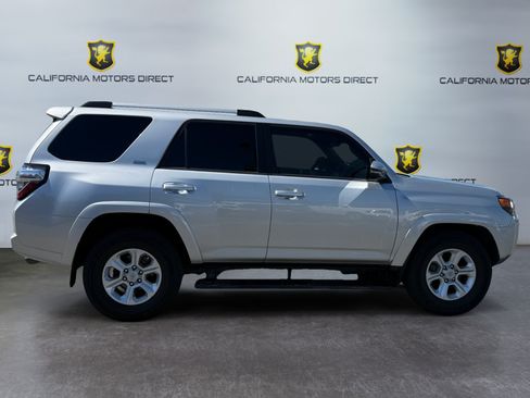 Used 2022 Toyota 4Runner SR5 Premium w/ Moonroof Package RWD image 6