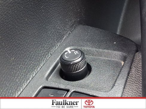 Used 2025 Toyota Corolla LE FWD image 22
