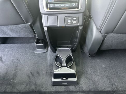 New 2025 Subaru Ascent Limited image 35