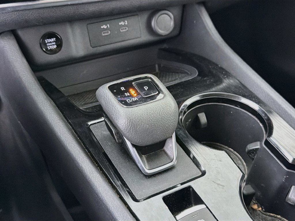 Used 2025 Nissan Rogue SV FWD image 20