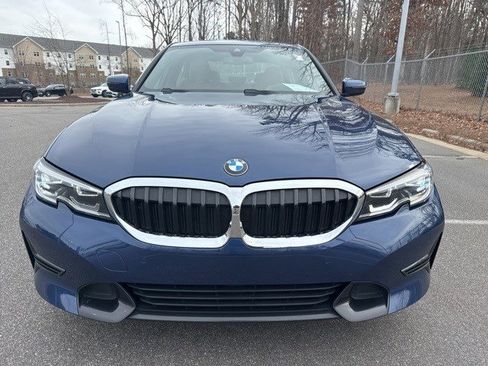 Certified 2022 BMW 330i Sedan w/ Premium Package image 2