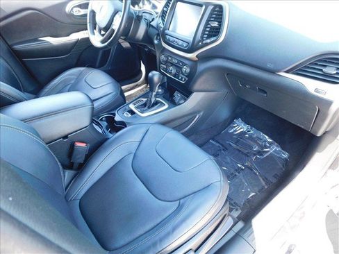 Used 2015 Jeep Cherokee Limited w/ Luxury Group AWD/4WD image 30
