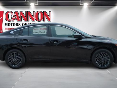 New 2026 Nissan Sentra SV w/ Floor Mat Package FWD image 4