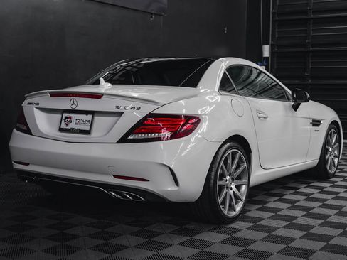 Used 2017 Mercedes-Benz SLC 43 AMG image 26