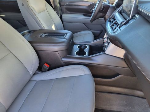 Used 2022 GMC Yukon SLT w/ SLT Luxury Package image 10