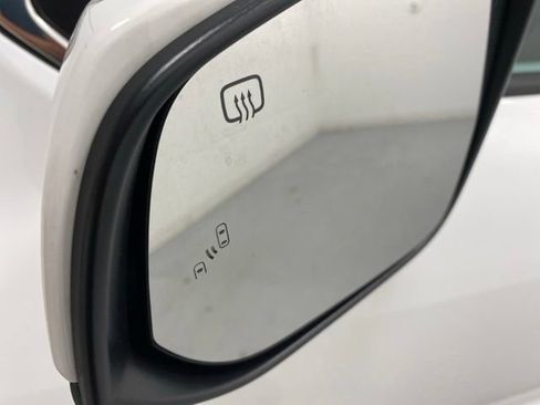 Used 2026 Toyota Sienna LE FWD image 15