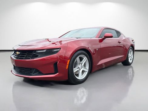 Used 2021 Chevrolet Camaro LT w/ Technology Package RWD image 7