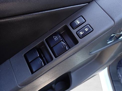 Used 2020 Nissan Frontier PRO-4X w/ Pro-4x Utility Package AWD/4WD image 11