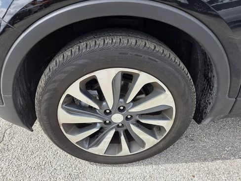 Used 2022 Buick Encore Preferred w/ Safety Package FWD image 7