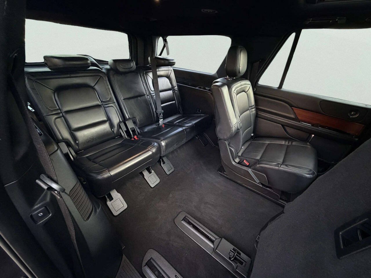 Used 2020 Lincoln Navigator L Reserve AWD/4WD image 28