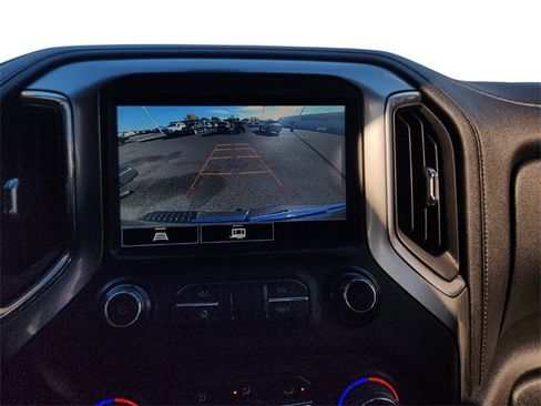 Used 2021 Chevrolet Silverado 1500 LT Trail Boss w/ Convenience Package II image 17