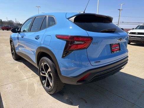 Used 2024 Chevrolet Trax RS w/ Sunroof Package image 6