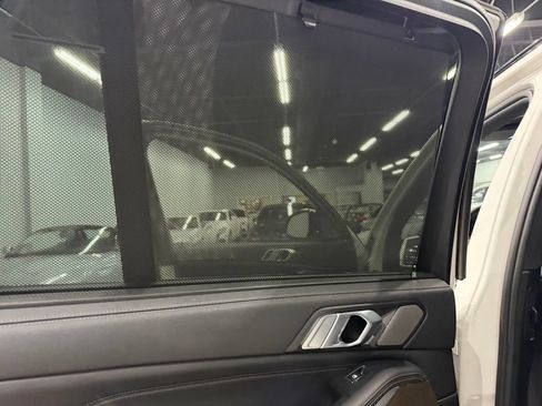 Used 2021 BMW X5 xDrive40i w/ M Sport Package AWD/4WD image 21