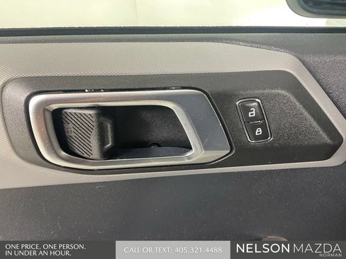 Used 2022 Ford Bronco Black Diamond AWD/4WD image 18