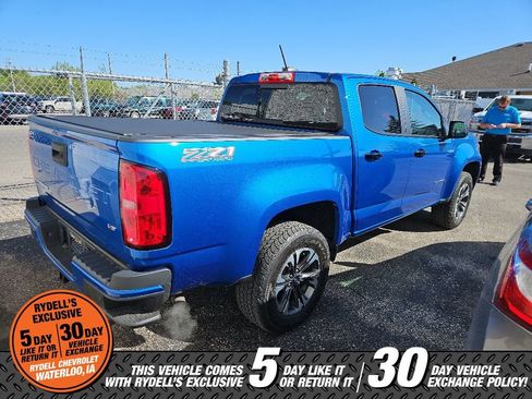 Used 2022 Chevrolet Colorado Z71 AWD/4WD image 3