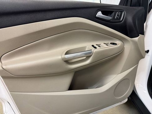 Used 2014 Ford Escape SE w/ Equipment Group 201A image 8