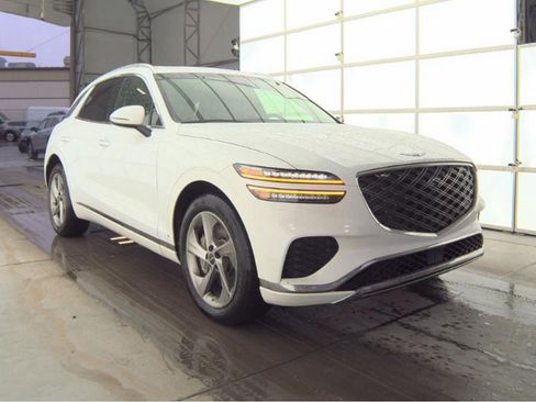 Used 2026 Genesis GV70 2.5T Select image 4