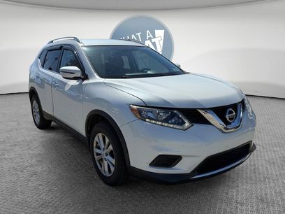 Used 2016 Nissan Rogue SV