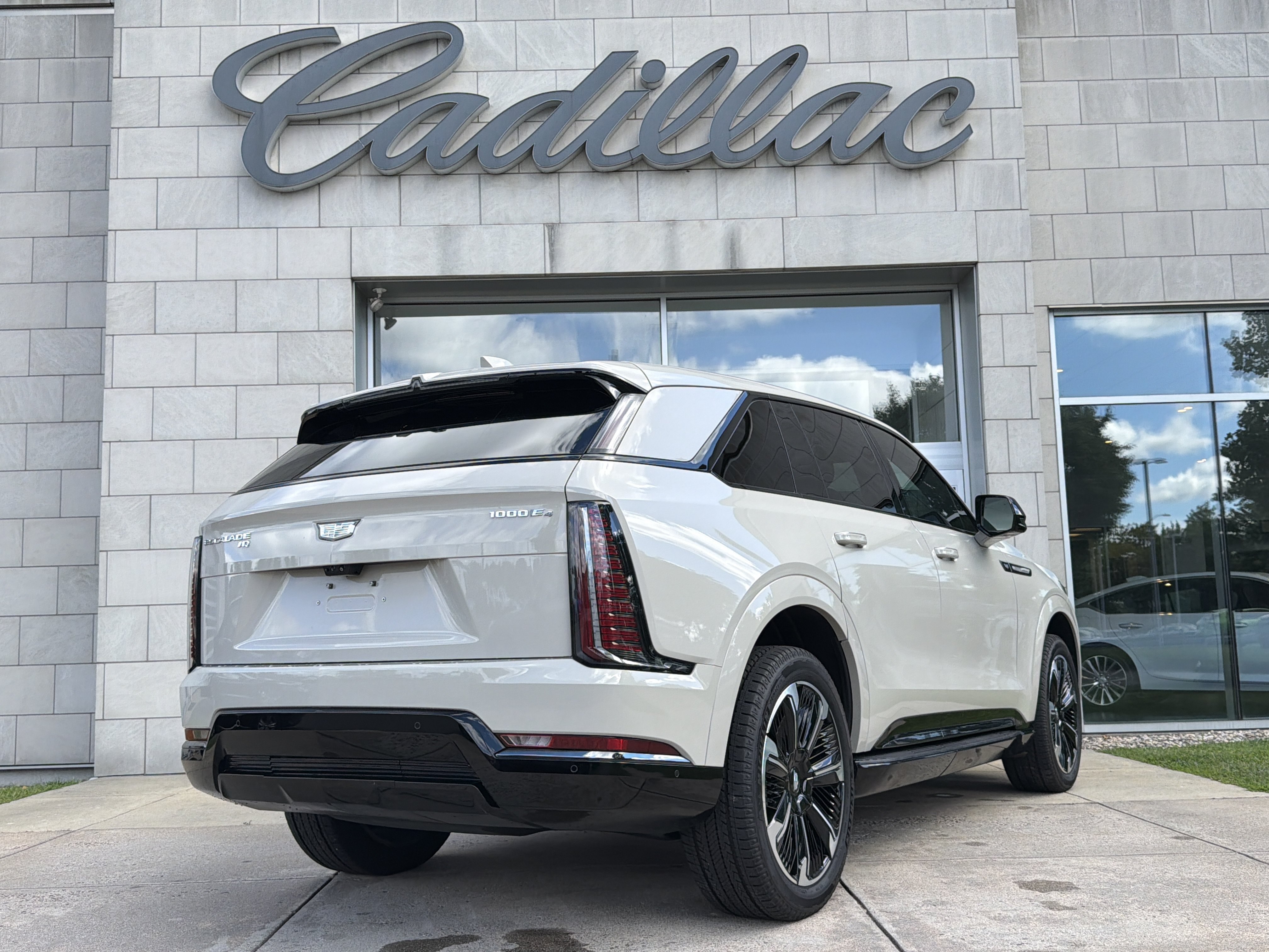 Used 2026 Cadillac Escalade IQ Sport 2 AWD/4WD image 4