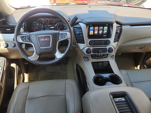 Used 2017 GMC Yukon SLT w/ Premium Edition AWD/4WD image 14