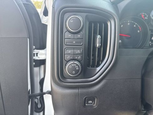Certified 2024 Chevrolet Silverado 2500 Custom w/ Custom Value Package AWD/4WD image 17