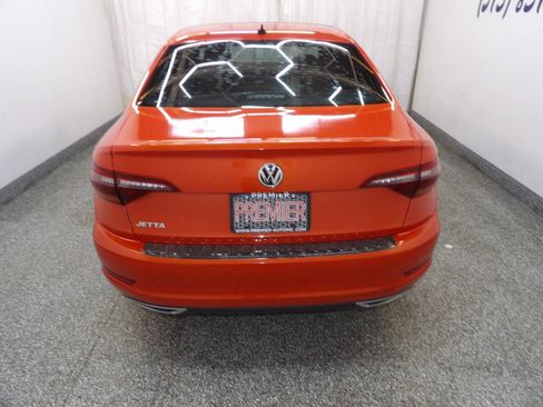 Used 2019 Volkswagen Jetta R-Line FWD image 5