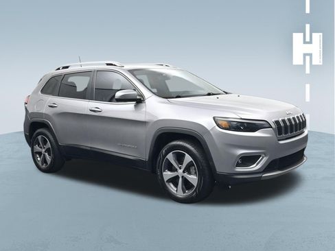 Used 2019 Jeep Cherokee Limited image 2
