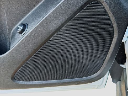 Used 2021 Chevrolet Equinox LT image 24