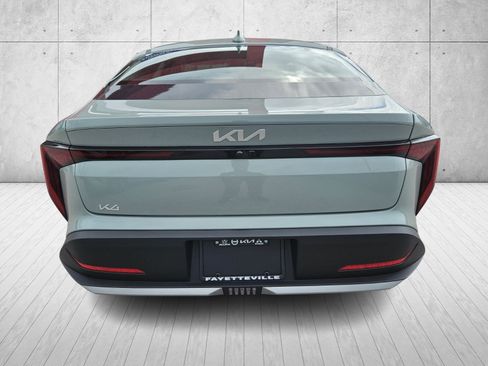 New 2025 Kia K4 EX image 6