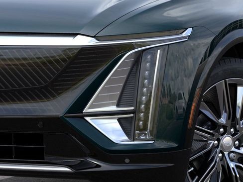New 2026 Cadillac Lyriq Signature Luxury w/ Nappa Leather Package AWD/4WD image 10