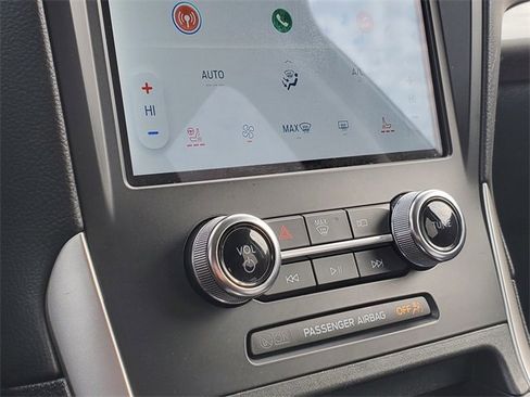 Used 2024 Ford Edge SEL w/ Convenience Package image 21