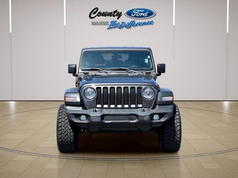 Used 2018 Jeep Wrangler Unlimited Sport S AWD/4WD image 5