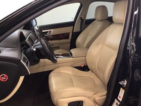 Used 2014 Jaguar XF 3.0 RWD image 9