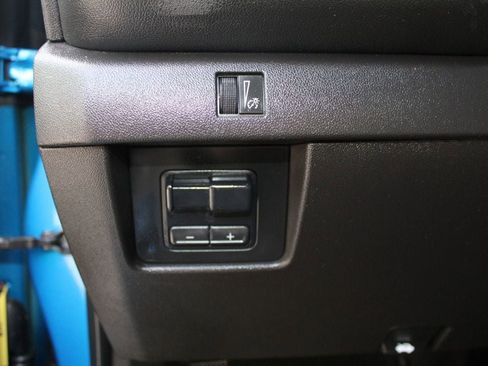 Used 2024 Chevrolet Colorado LT w/ LT Convenience Package II RWD image 22