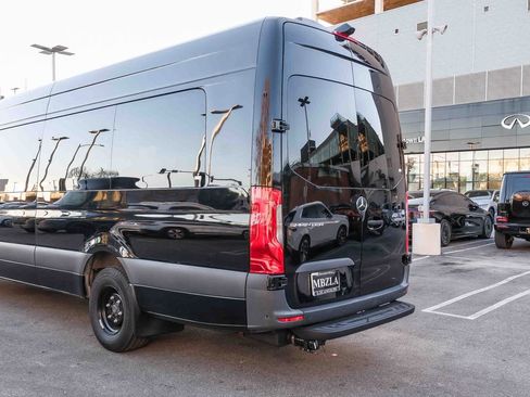 Used 2024 Mercedes-Benz Sprinter 3500 w/ Parking Package image 9