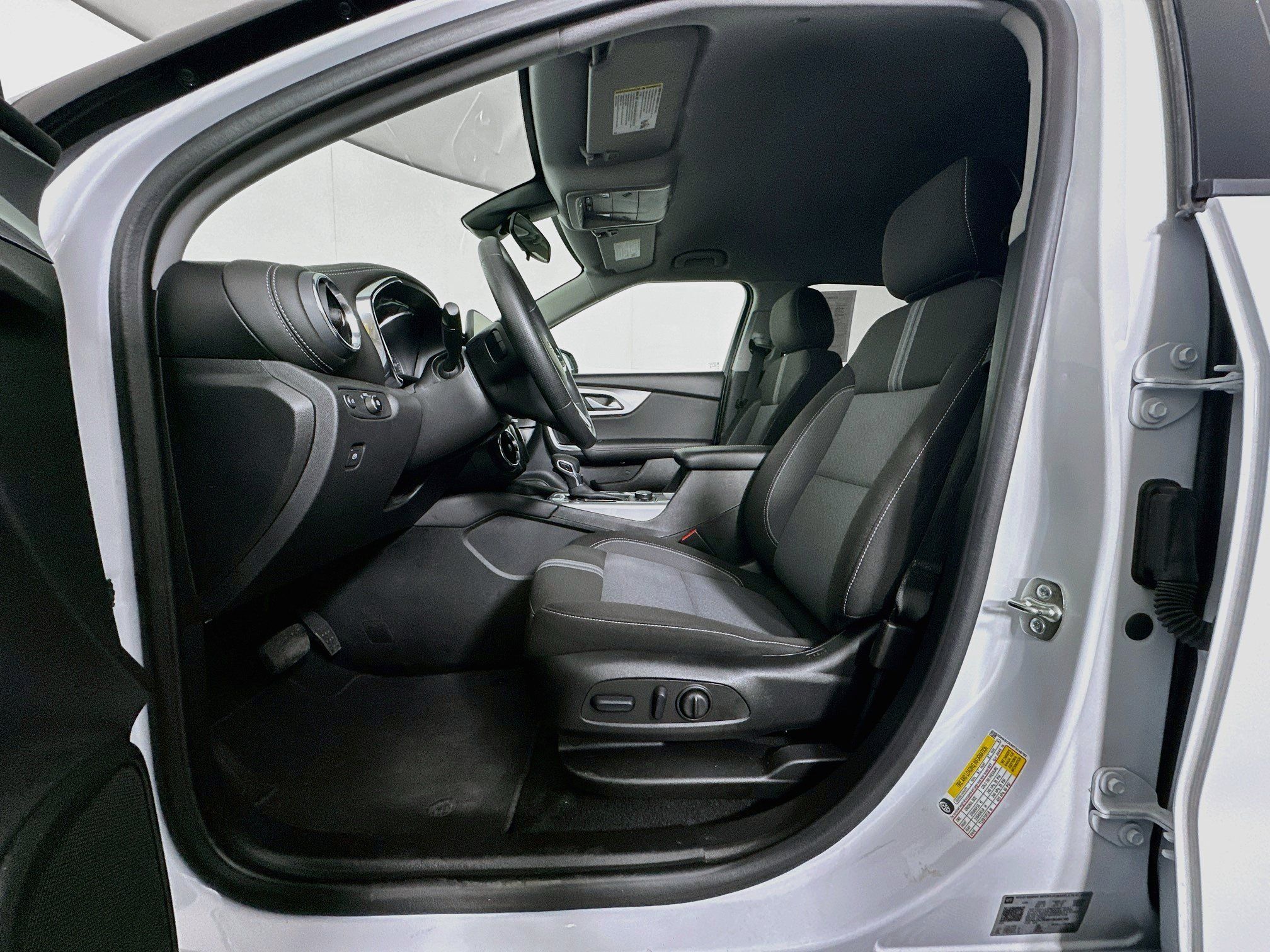 Used 2026 Chevrolet Blazer LT FWD image 13