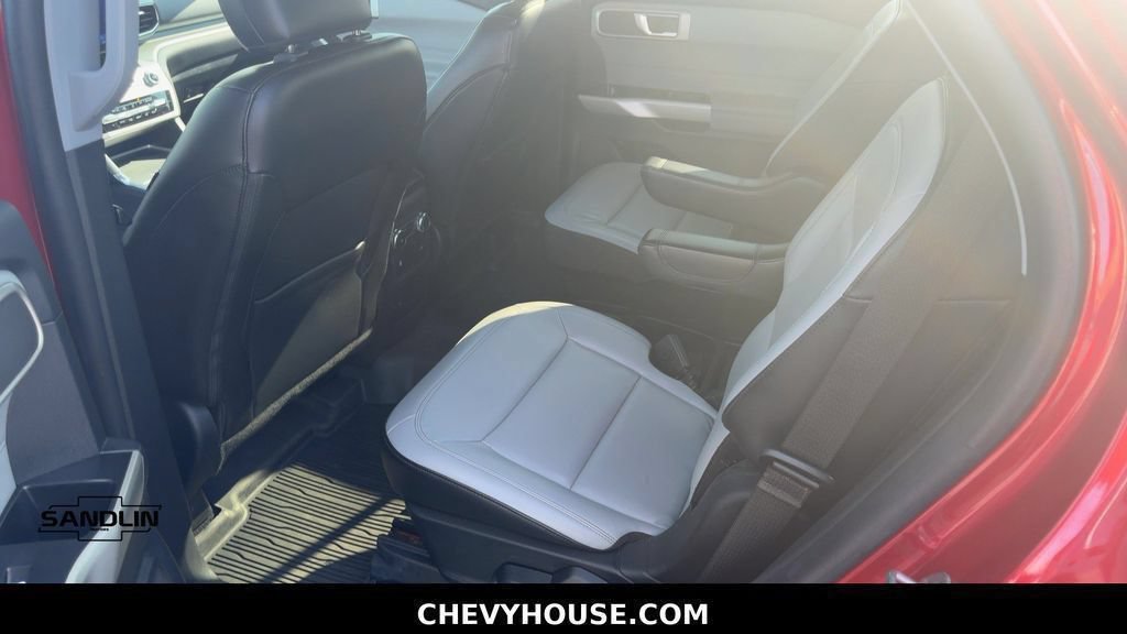 Used 2021 Ford Explorer XLT w/ Equipment Group 202A RWD image 27