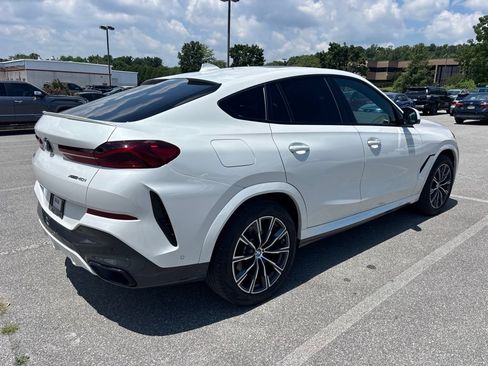 Used 2022 BMW X6 xDrive40i w/ Executive Package AWD/4WD image 3