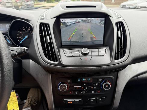 Used 2018 Ford Escape SE w/ SE Sync 3 Package FWD image 30