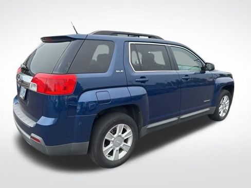 Used 2010 GMC Terrain SLE w/ Convenience Package FWD image 3