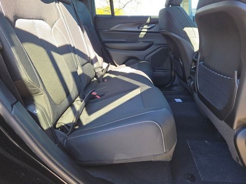 New 2025 Jeep Grand Cherokee Laredo X image 10