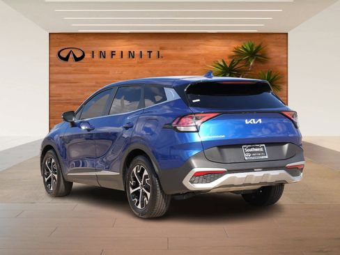 Used 2023 Kia Sportage EX image 5